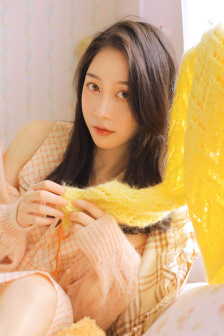 公交车女大学生